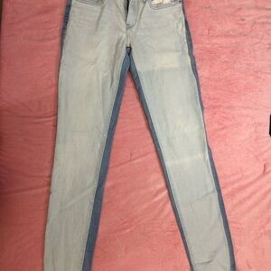 Levi's Women's Light and Dark Blue Skinny Jeans